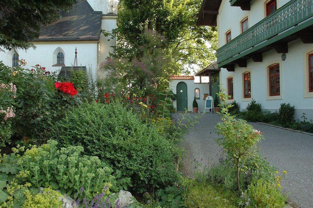 Hotel Zur Schonen Aussicht Фельдкирхен-Вестерхам Экстерьер фото