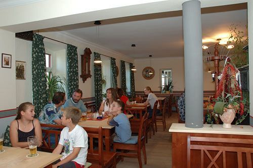 Hotel Zur Schonen Aussicht Фельдкирхен-Вестерхам Экстерьер фото