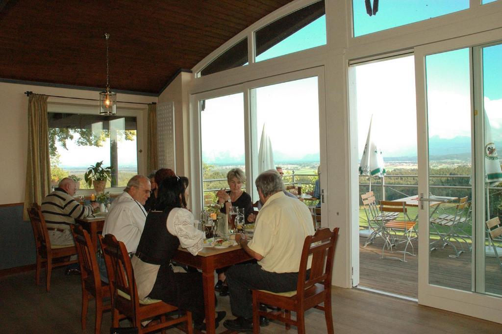 Hotel Zur Schonen Aussicht Фельдкирхен-Вестерхам Экстерьер фото